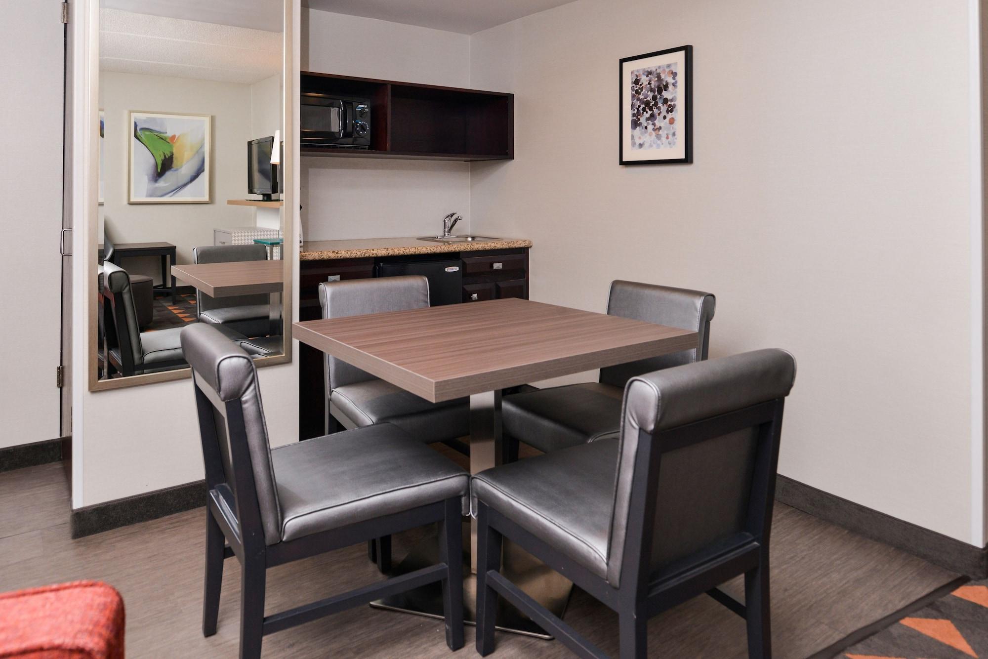 Holiday Inn Hotel & Suites Rochester - Marketplace By Ihg Экстерьер фото
