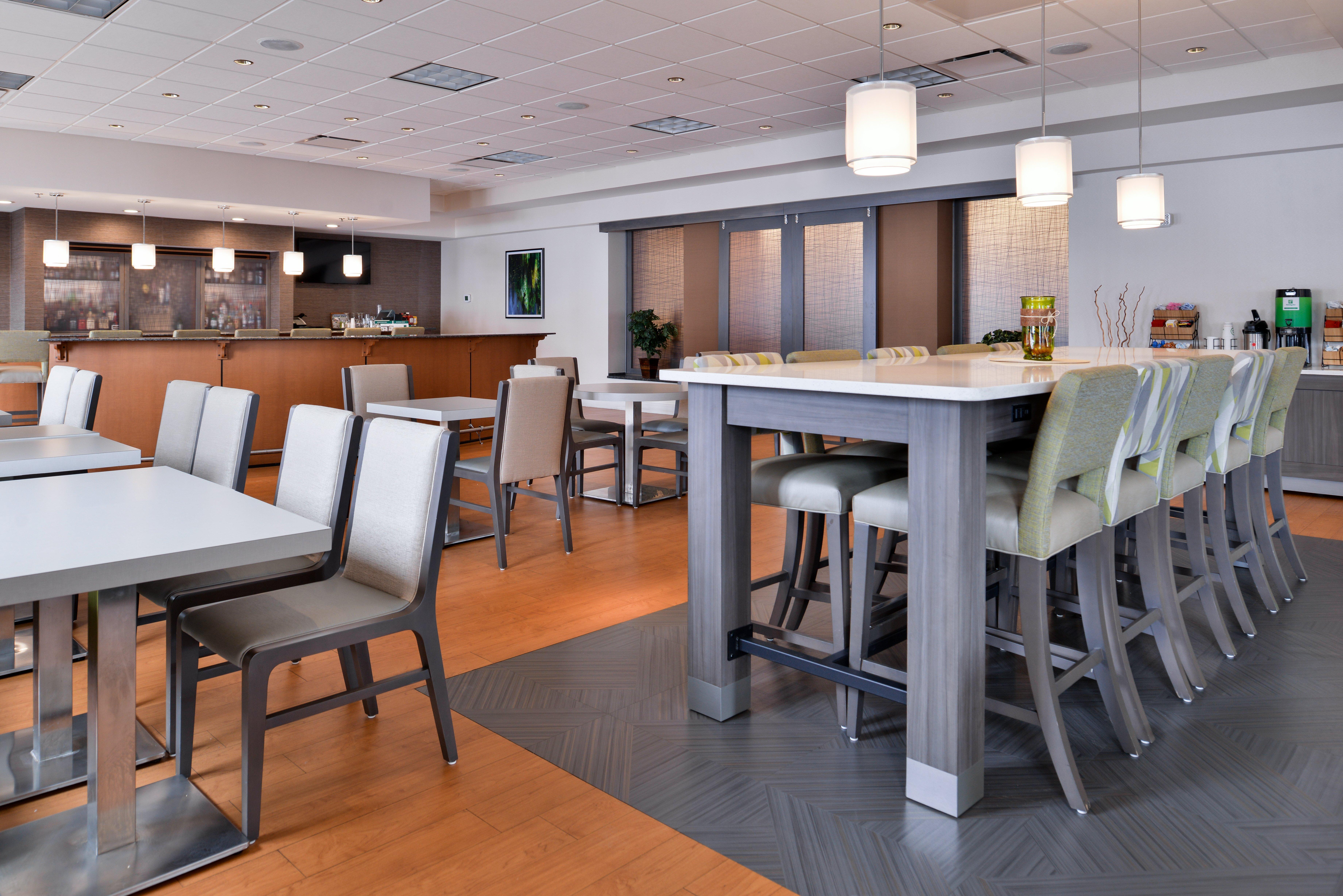 Holiday Inn Hotel & Suites Rochester - Marketplace By Ihg Экстерьер фото