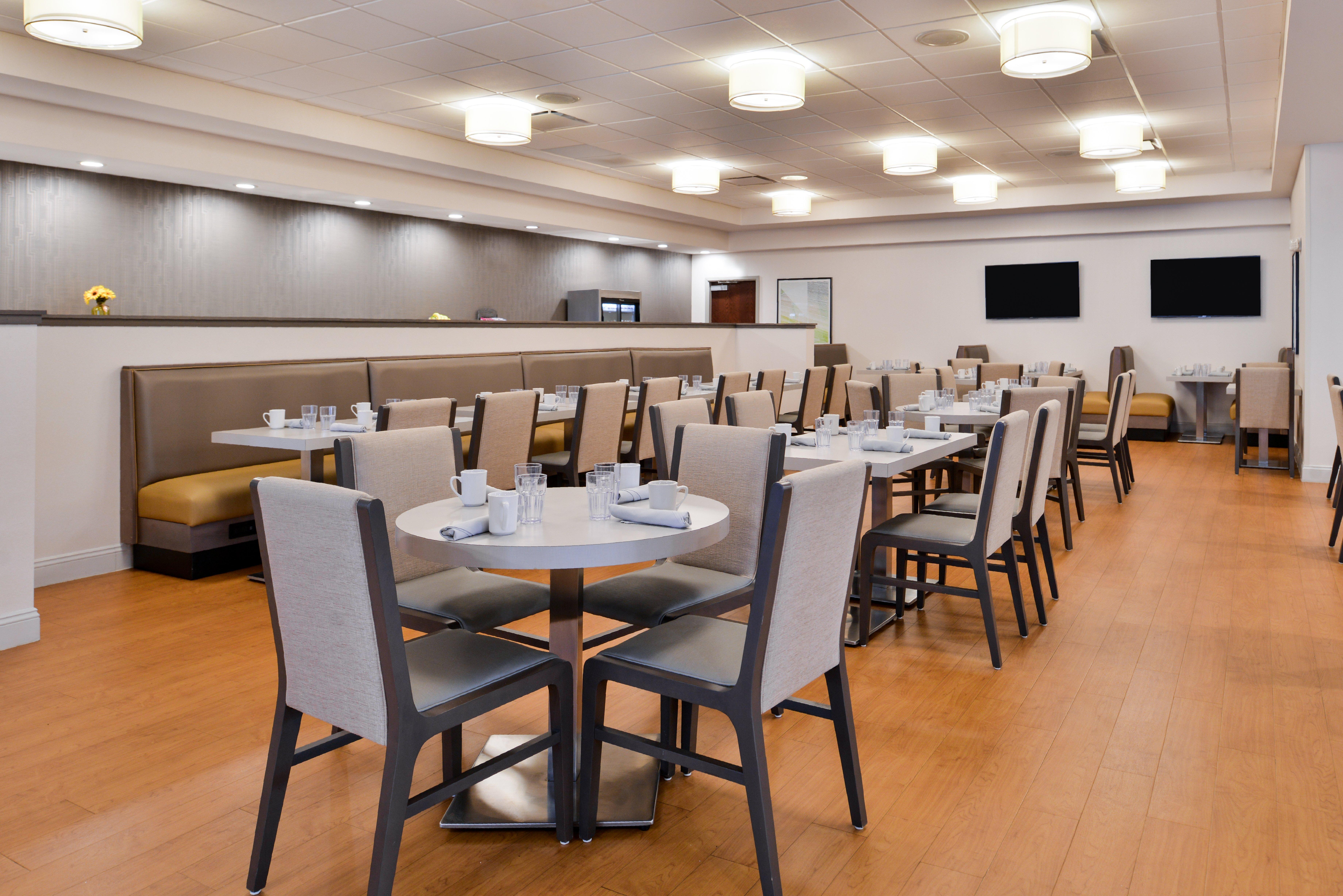 Holiday Inn Hotel & Suites Rochester - Marketplace By Ihg Экстерьер фото