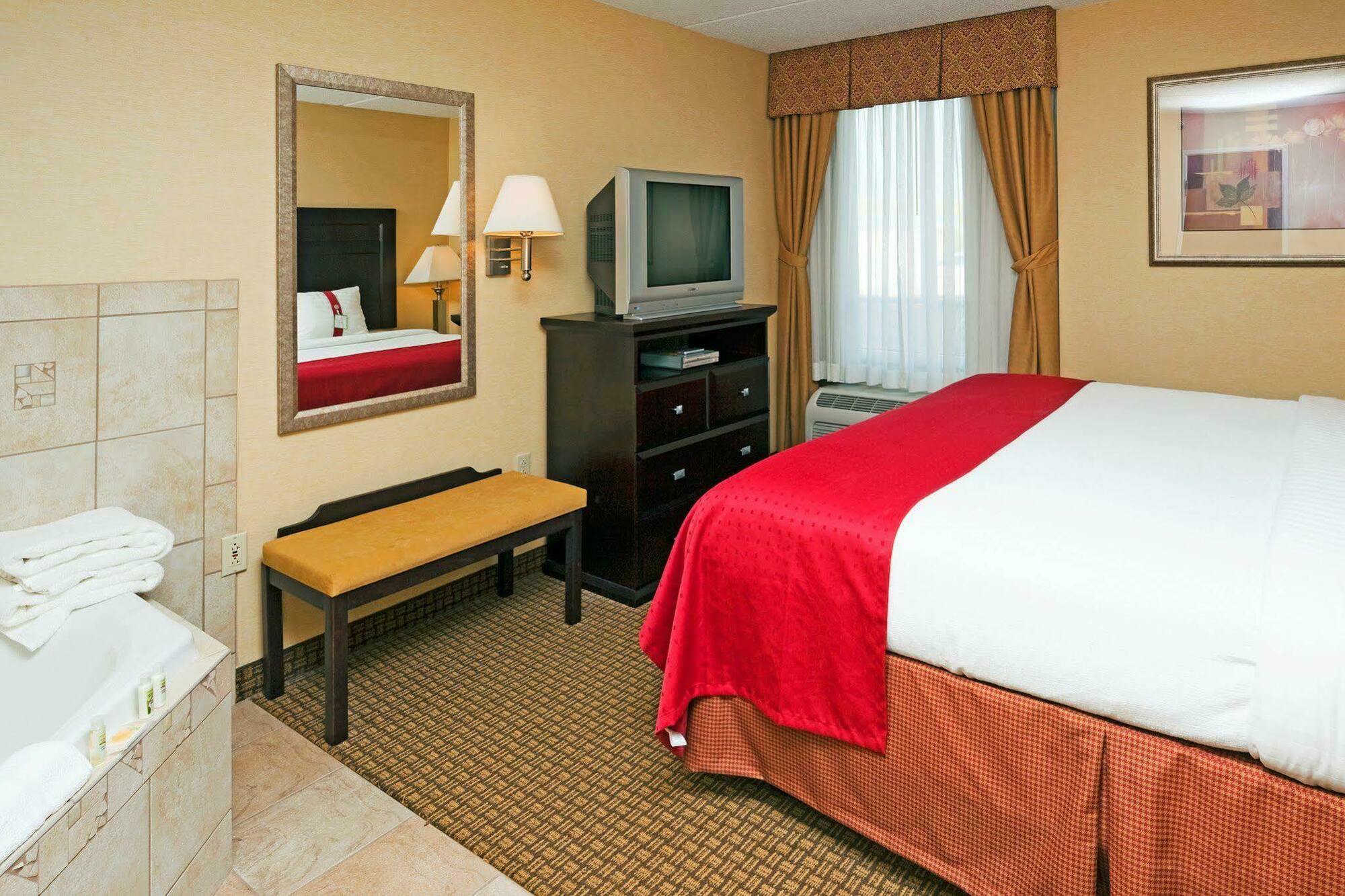 Holiday Inn Hotel & Suites Rochester - Marketplace By Ihg Номер фото