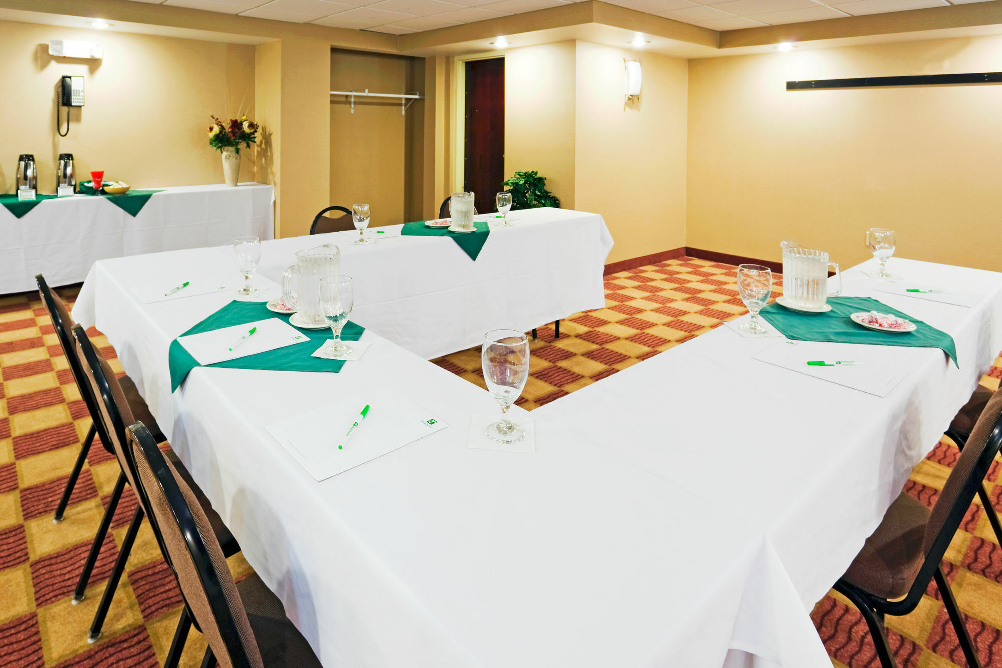 Holiday Inn Hotel & Suites Rochester - Marketplace By Ihg Экстерьер фото